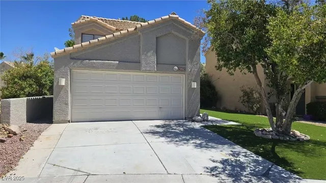 $1,910 | 9516 Wooden Pier Way, Las Vegas, NV 89117