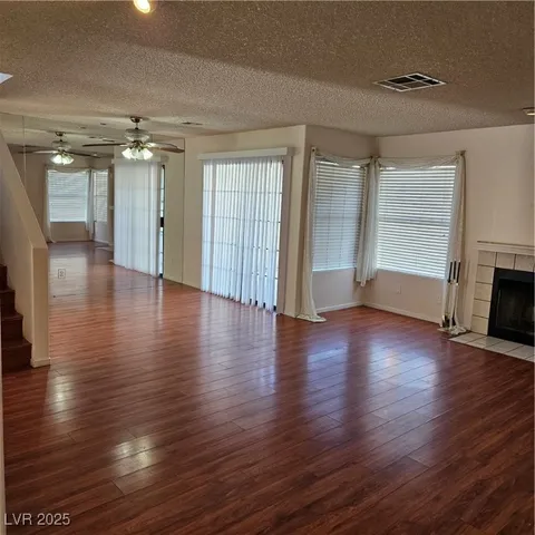 $1,910 | 9516 Wooden Pier Way, Las Vegas, NV 89117