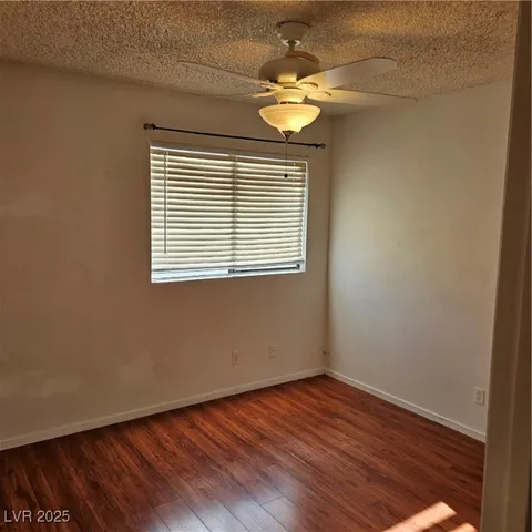 $1,910 | 9516 Wooden Pier Way, Las Vegas, NV 89117