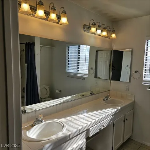 $1,910 | 9516 Wooden Pier Way, Las Vegas, NV 89117