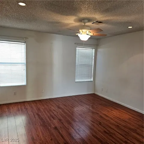 $1,910 | 9516 Wooden Pier Way, Las Vegas, NV 89117