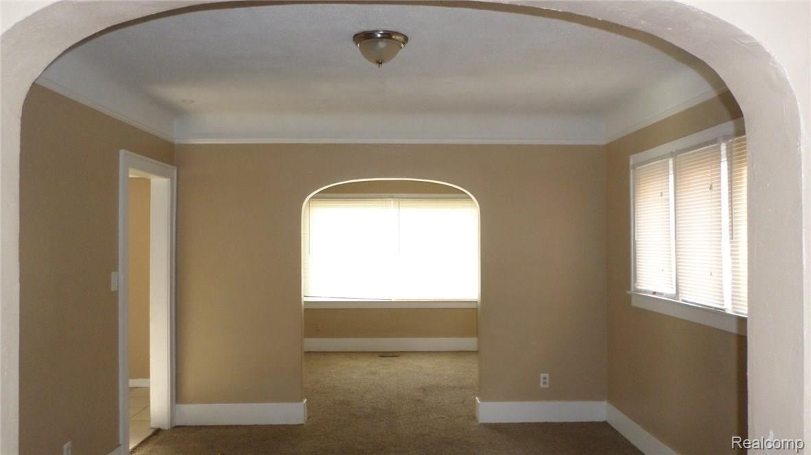 5511 Yorkshire Road Detroit, MI 48224 - Photo 11 of 38 2017-11-04 12.52