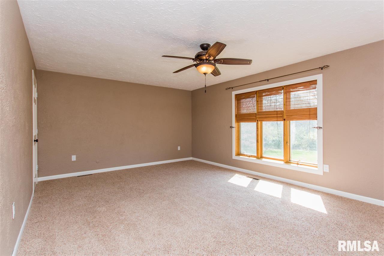 3940 South Autumn Drive Mapleton, IL 61547 - Photo 20 of 36