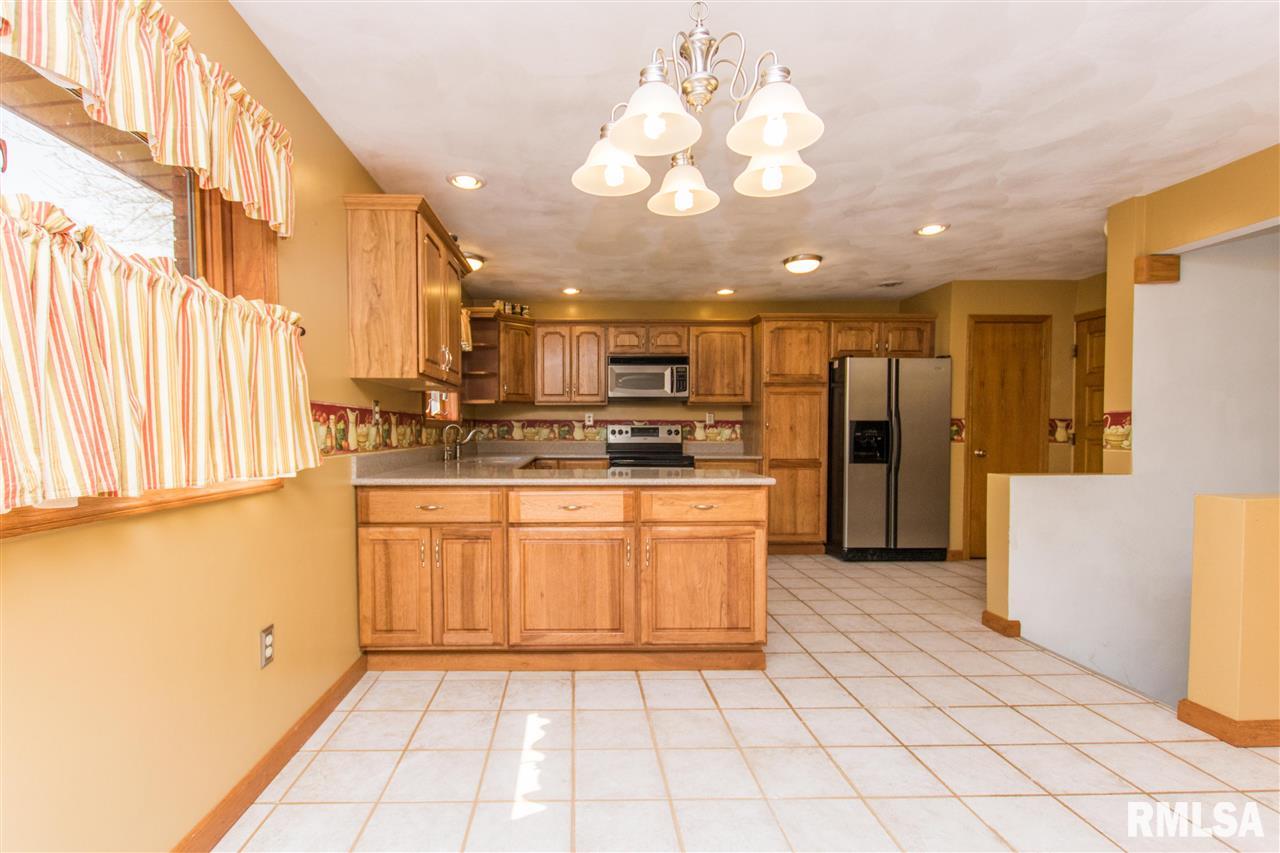 3940 South Autumn Drive Mapleton, IL 61547 - Photo 7 of 36