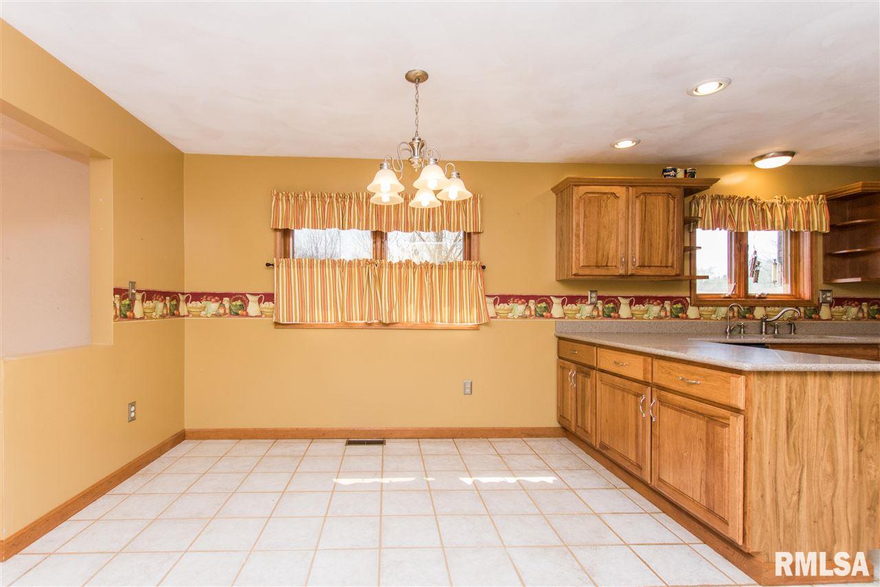 3940 South Autumn Drive Mapleton, IL 61547 - Photo 8 of 36
