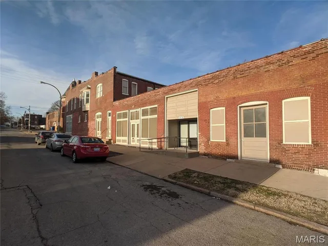 $749,999 | 7024 Pennsylvania Avenue, St. Louis, MO 63111