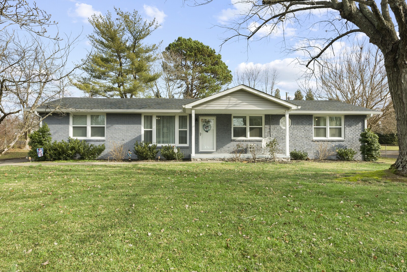 102 Lee Lane Springfield, TN 37172 - Photo 3 of 19 Gallery Image 3
