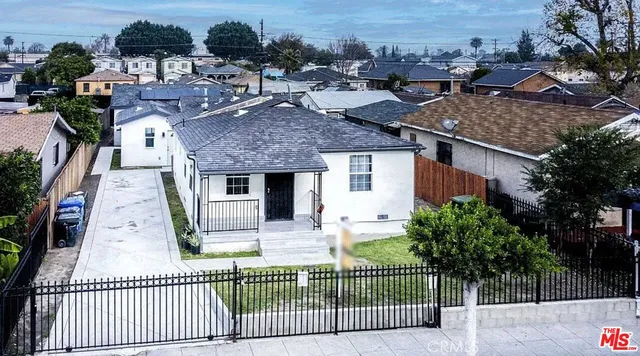 $2,990 | 1947 East 114th Street, Unit 1947 1/2, Los Angeles, CA 90059