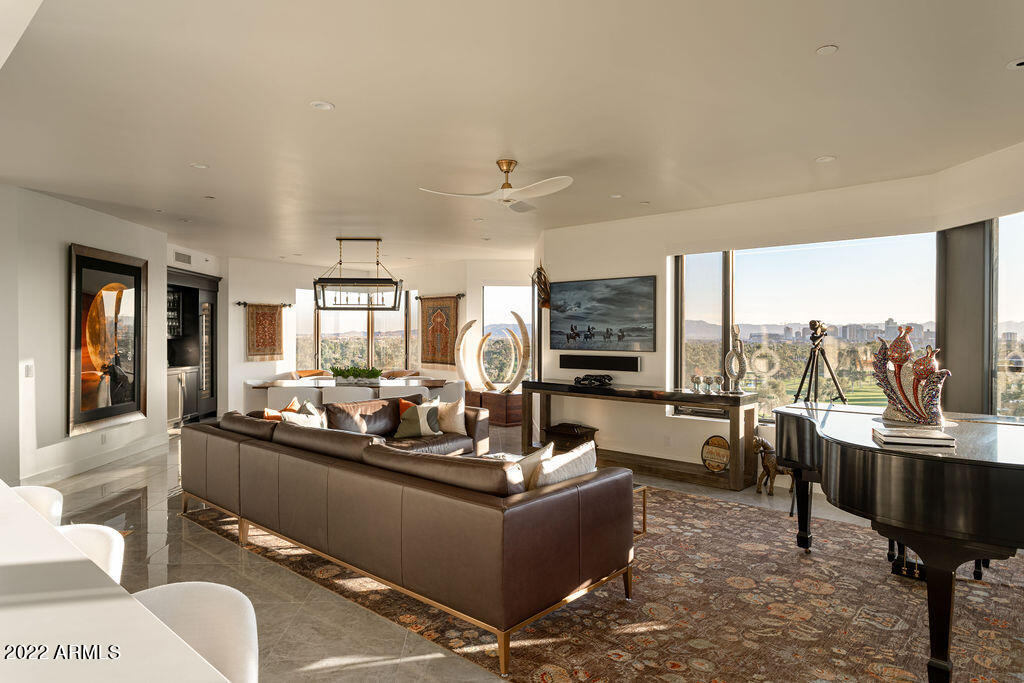 1040 East Osborn Road, Unit 804 Phoenix, AZ 85014 - Photo 12 of 27 AustinLaRuePhotography(5of27)
