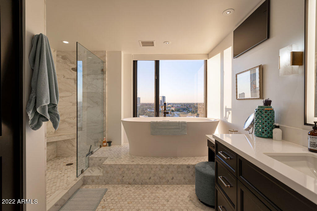 1040 East Osborn Road, Unit 804 Phoenix, AZ 85014 - Photo 15 of 27 AustinLaRuePhotography(12of27)