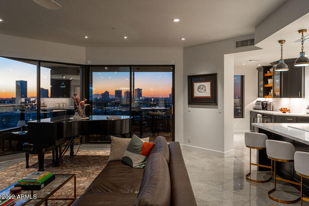 1040 East Osborn Road, Unit 804 Phoenix, AZ 85014 - Photo 27 of 27 AustinLaRuePhotography(27of27)