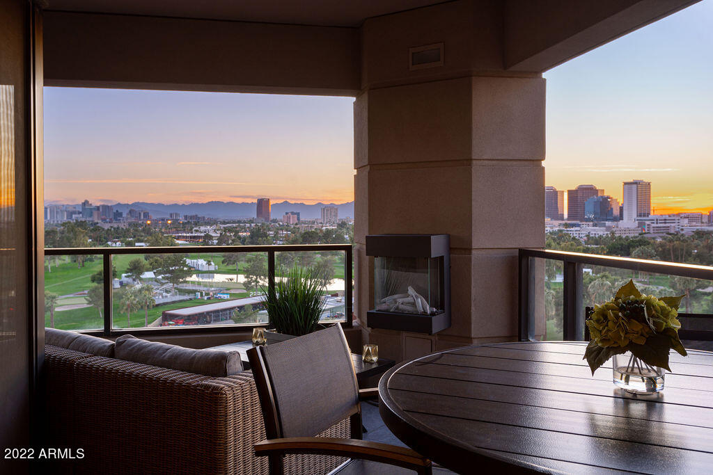 1040 East Osborn Road, Unit 804 Phoenix, AZ 85014 - Photo 5 of 27 AustinLaRuePhotography(20of27)
