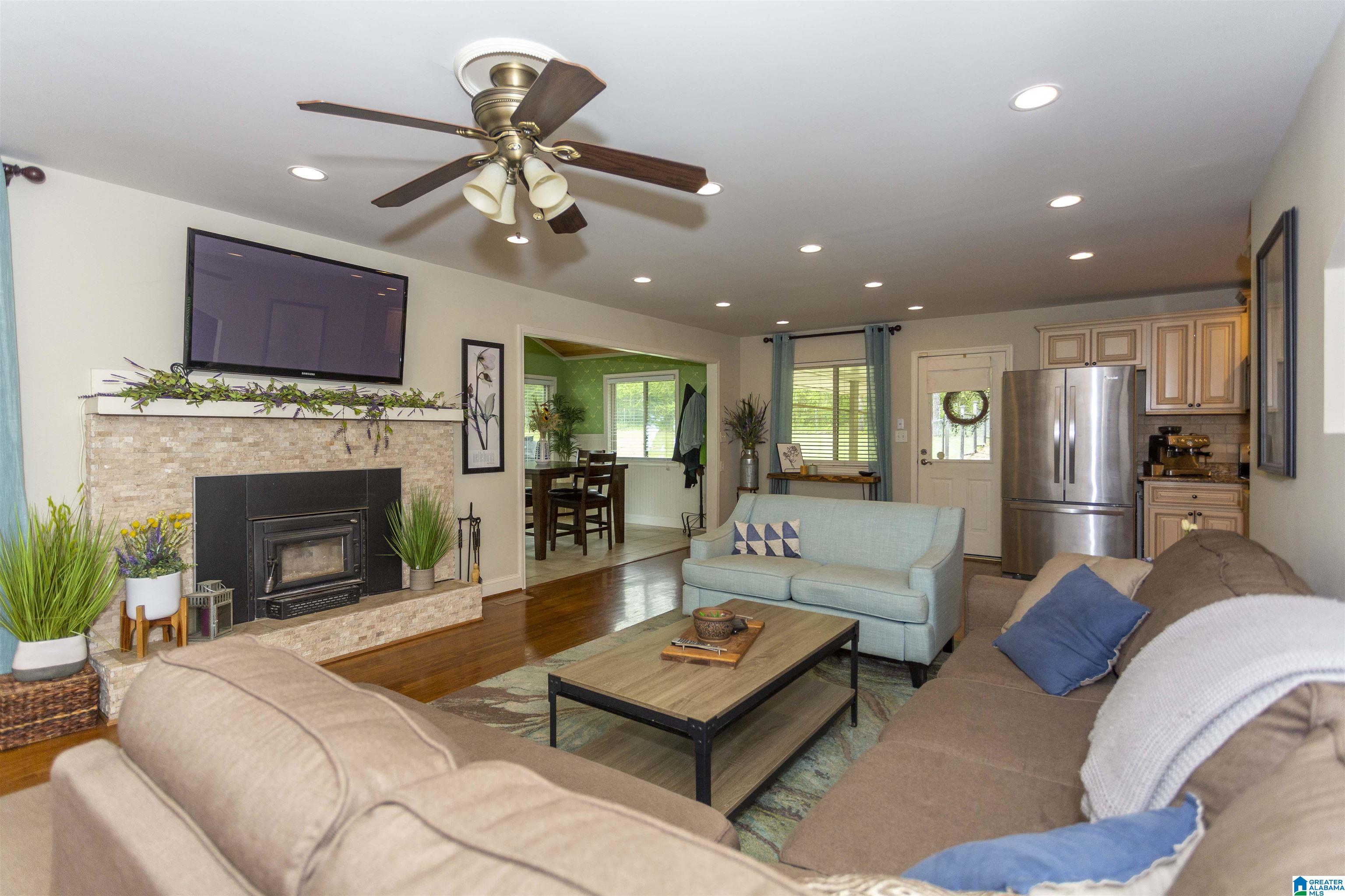 912 Ivawood Road Birmingham, AL 35210 - Photo 3 of 44
