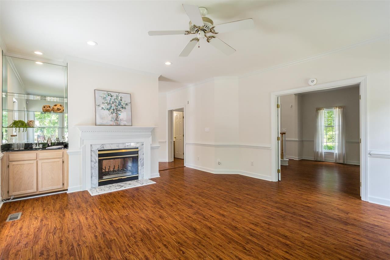 5601 Barham Court Raleigh, NC 27613 - Photo 14 of 30 Living Room