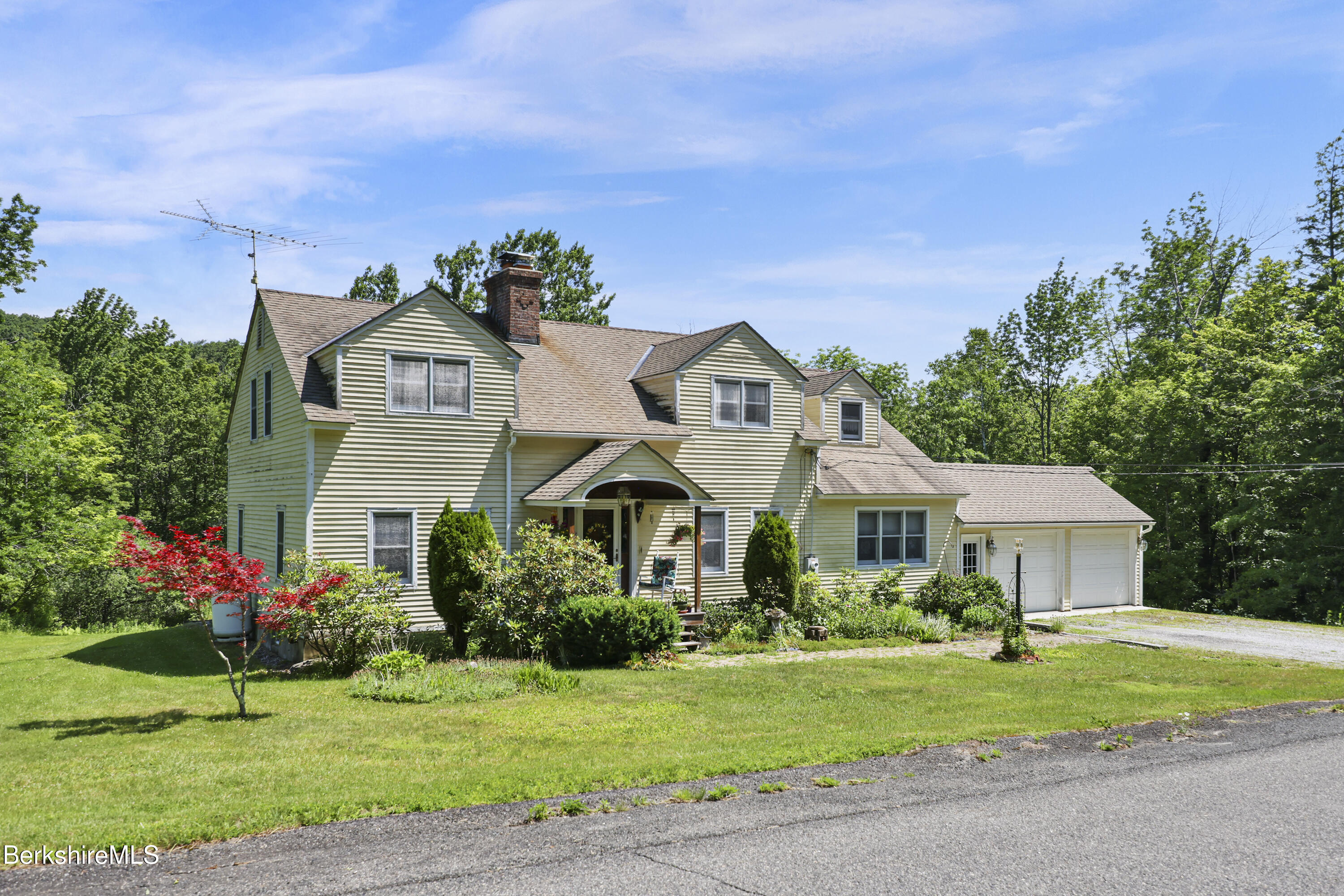 10 Exterior Front