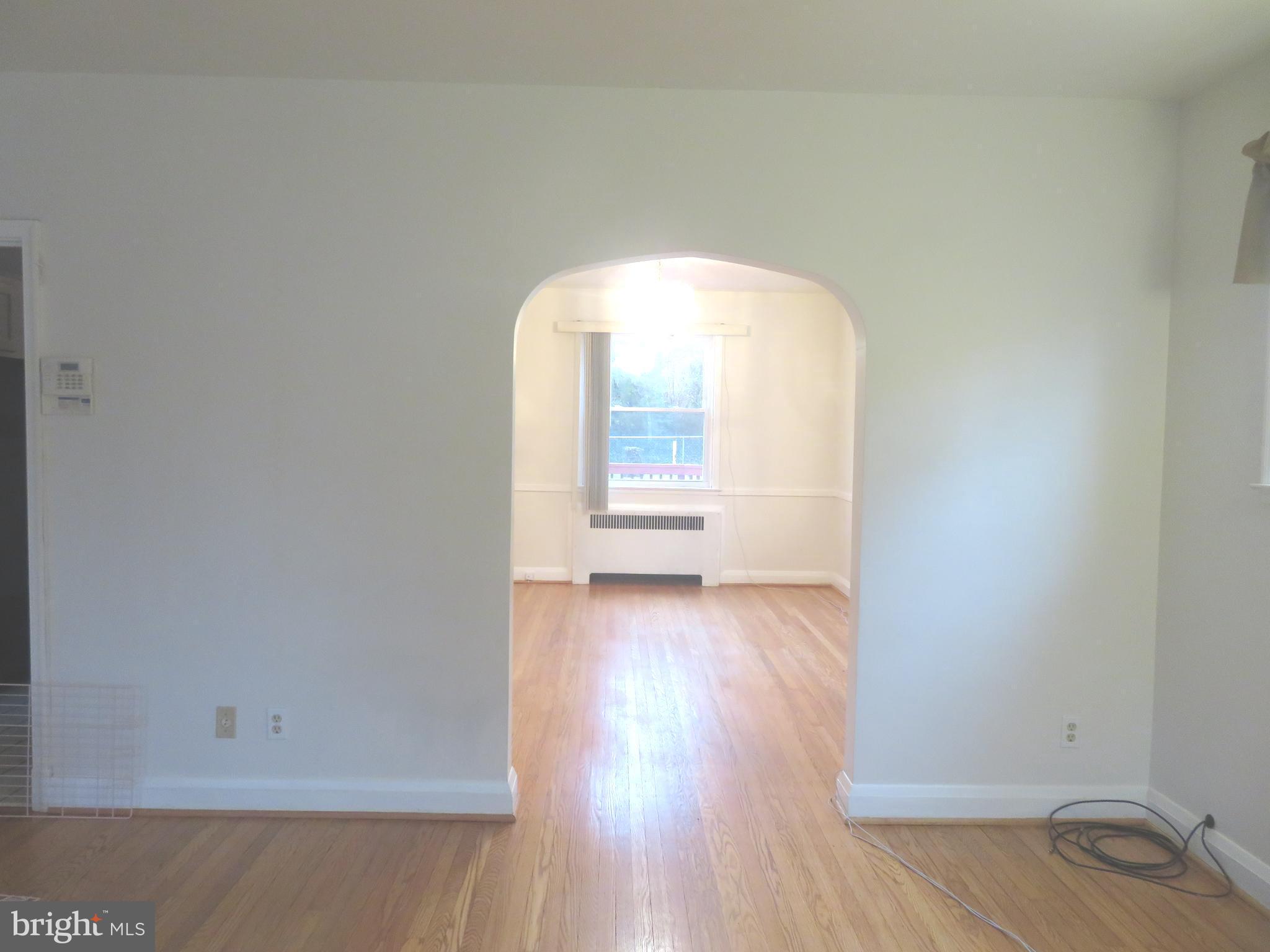 4655 Harcourt Road Baltimore, MD 21214 - Photo 6 of 37 Dining Room