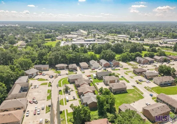 $355,000 | 11634 West Sherwood Meadow Avenue, Baton Rouge, LA 70816