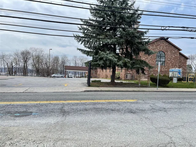 a view of a basketball court