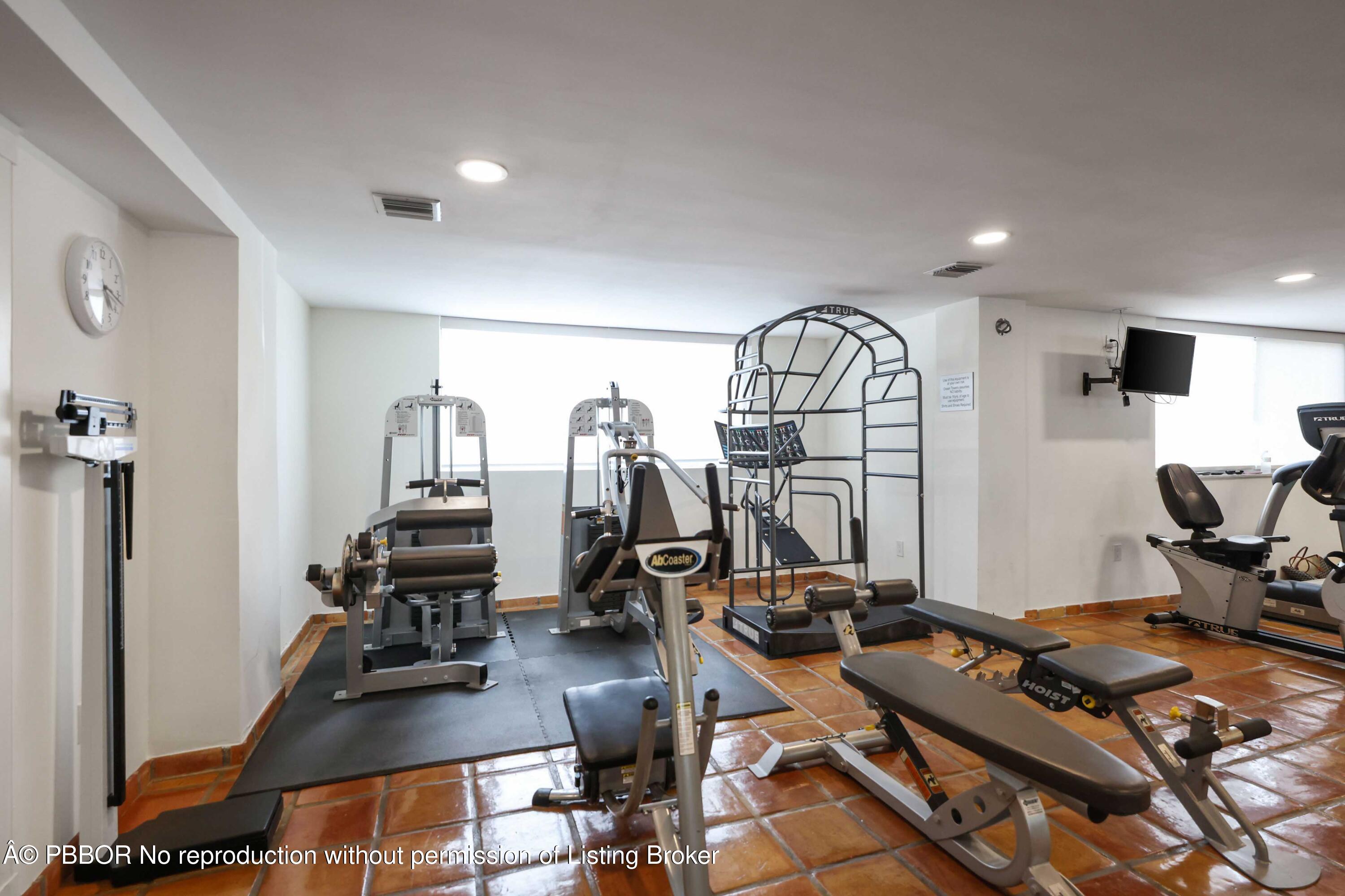 Undisclosed Address Palm Beach, FL 33480 - Photo 28 of 43 a view of a room with gym equipment