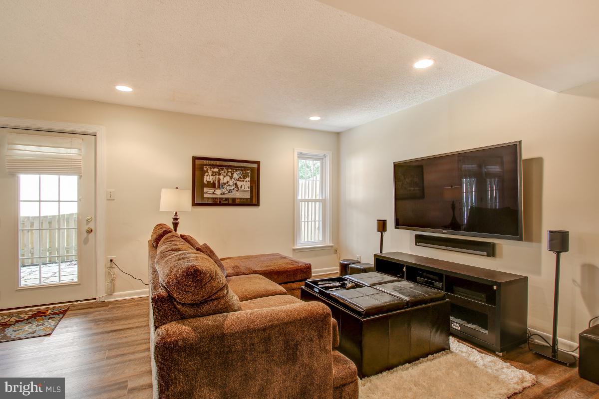 3856 Inverness Road Fairfax, VA 22033 - Photo 34 of 42 Walkout with Full Window too.