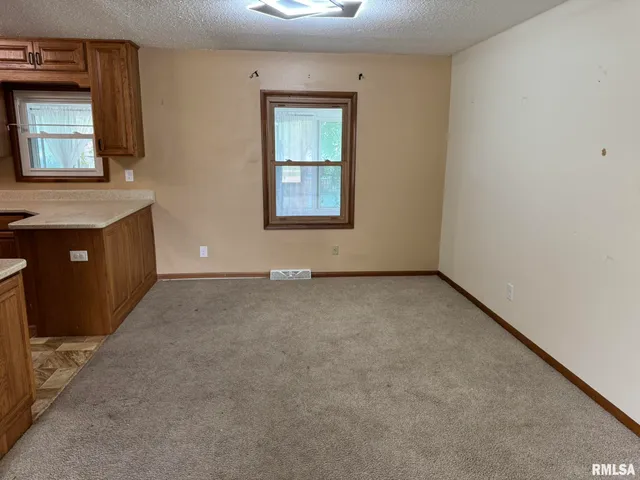 $2,100 | 2107 Tanglefoot Lane, Bettendorf, IA 52722