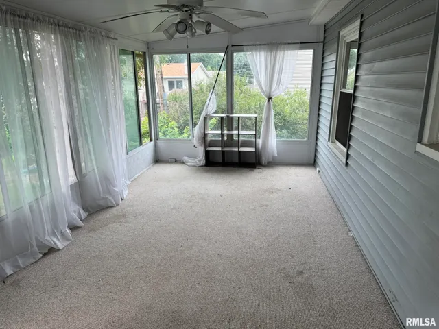 $2,100 | 2107 Tanglefoot Lane, Bettendorf, IA 52722