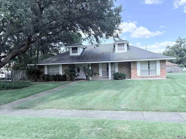 $195,000 | 9727 West Coronado Drive, Baton Rouge, LA 70815