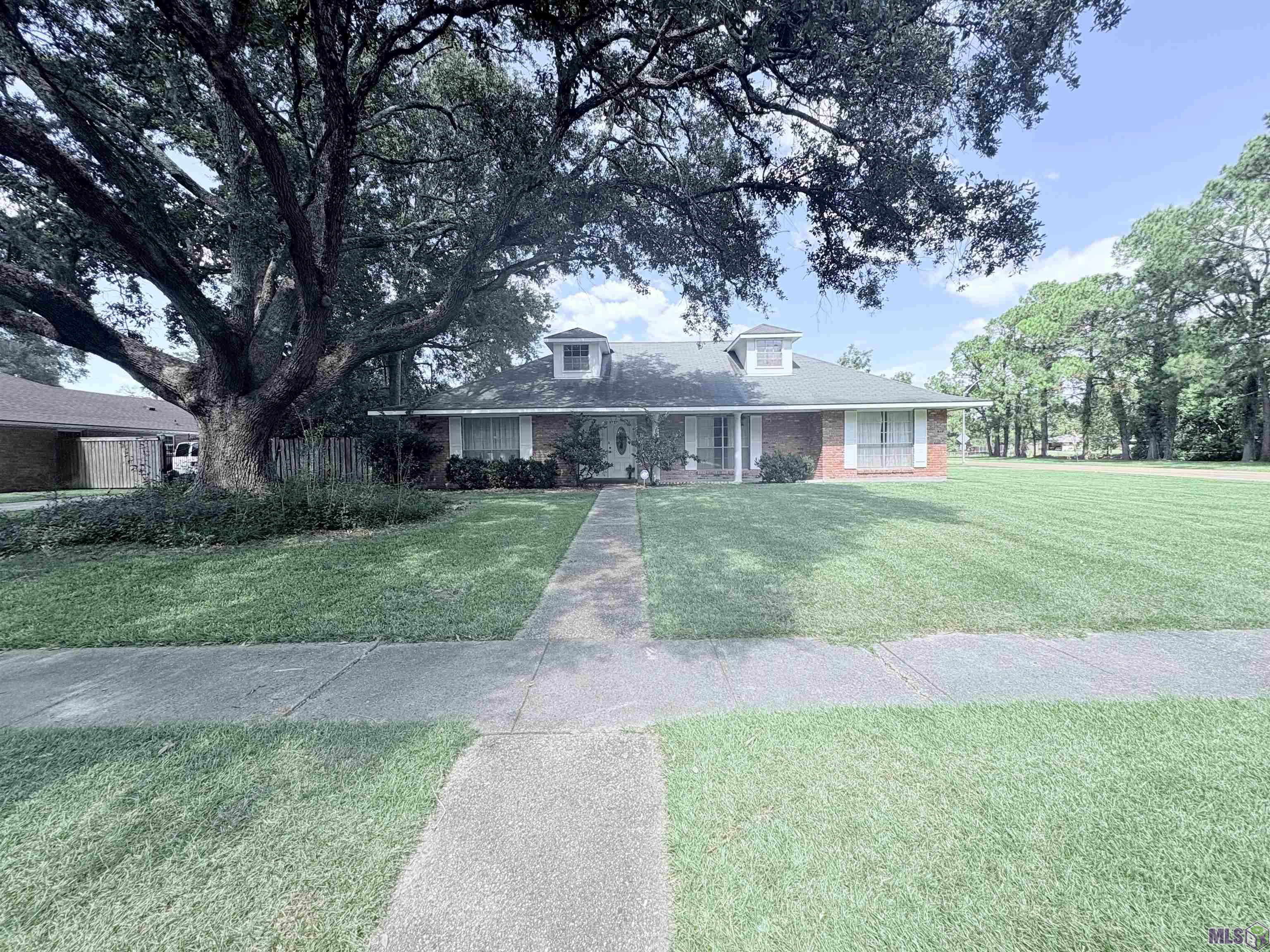 9727 West Coronado Drive Baton Rouge, LA 70815 - Photo 2 of 22