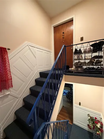 a view of entryway and hall