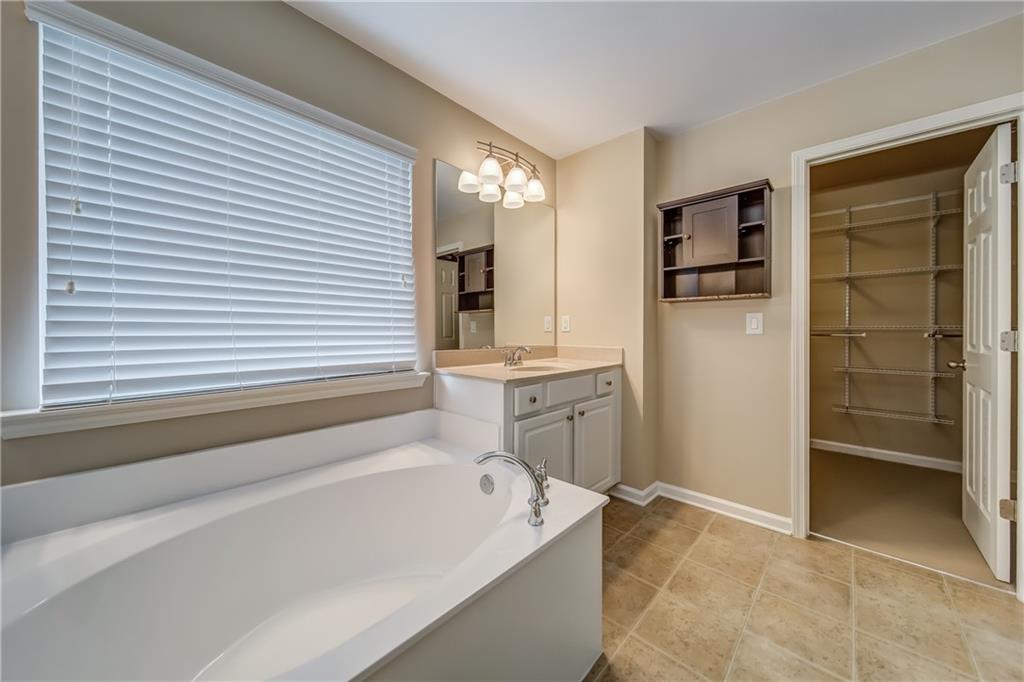 9950 Autry Vue Lane Alpharetta, GA 30022 - Photo 32 of 51