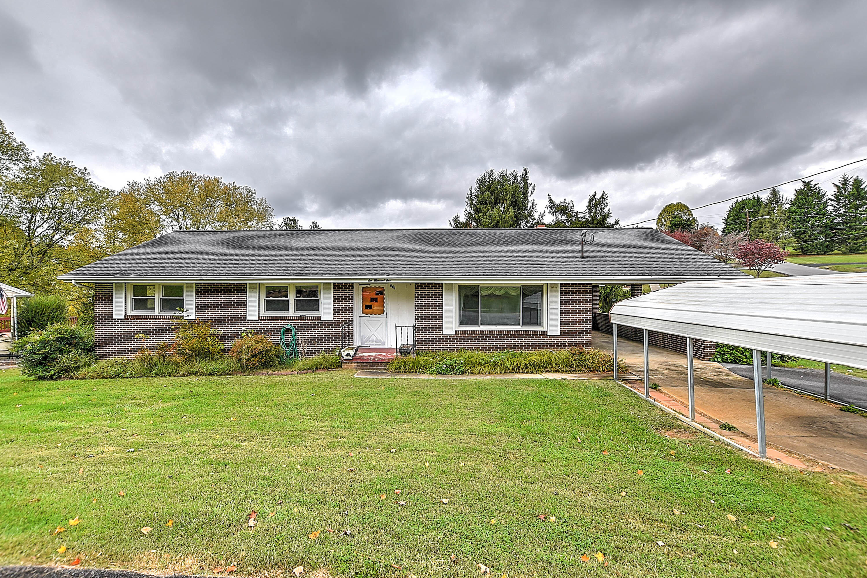 601 Bell Ridge Road Kingsport, TN 37665 - Photo 1 of 32 601 Bell Ridge-3
