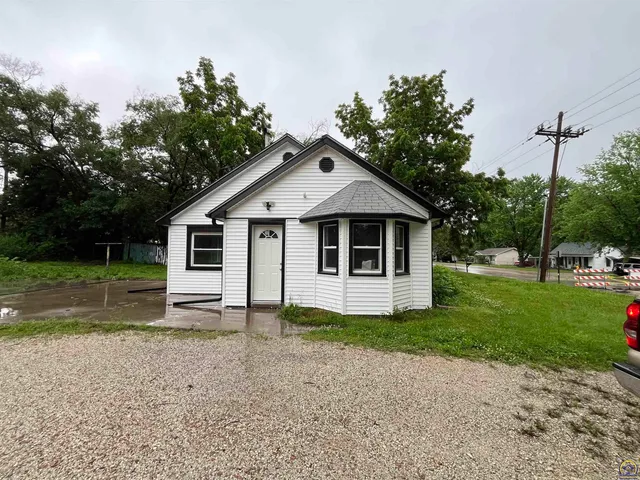 $1,200 | 1201 Prairie Street, Emporia, KS 66801