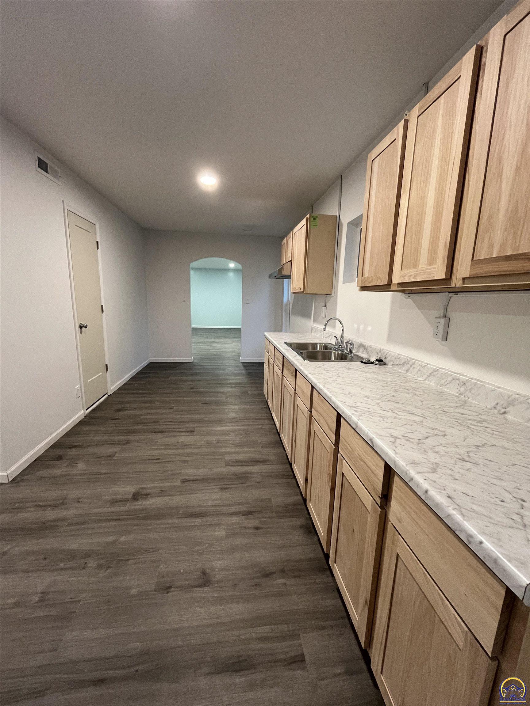 1201 Prairie Street Emporia, KS 66801 - Photo 3 of 16