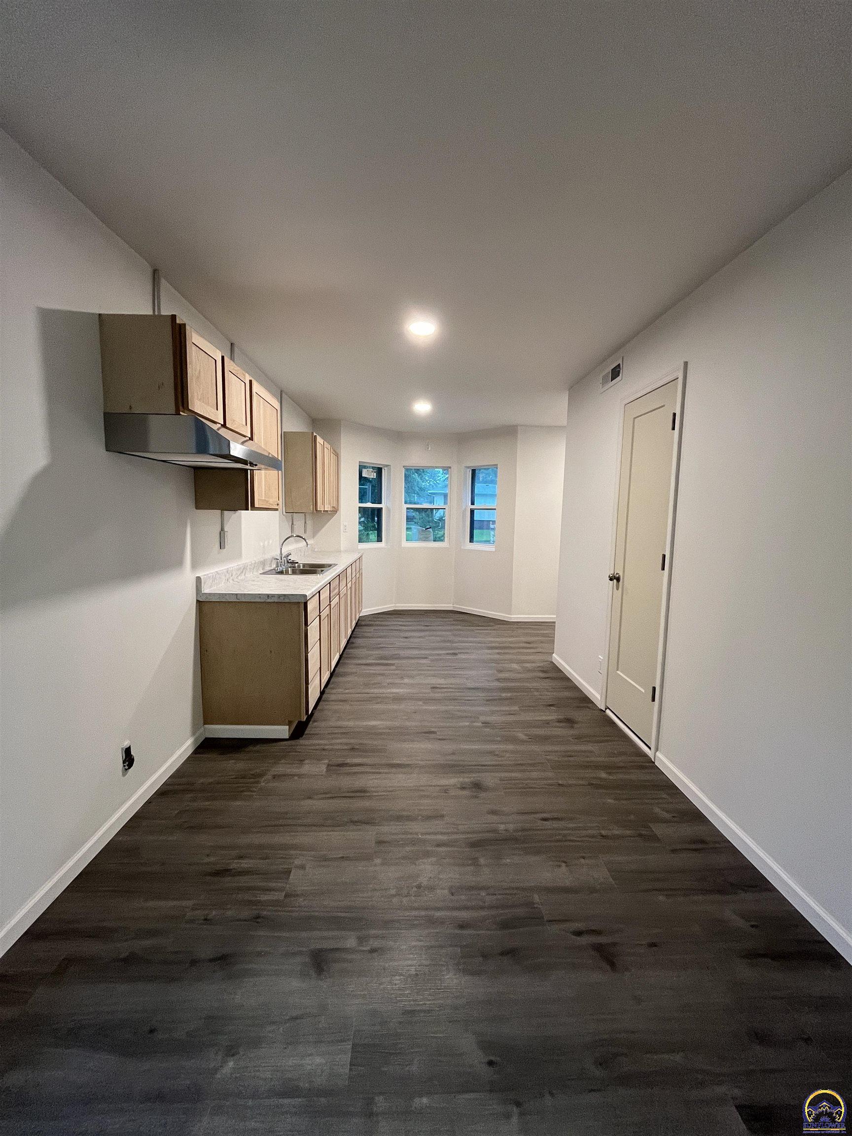 1201 Prairie Street Emporia, KS 66801 - Photo 4 of 16