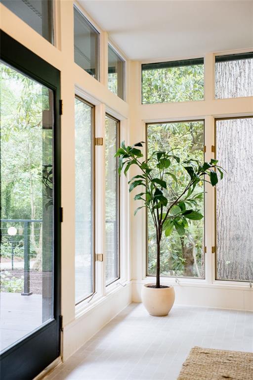 922 Barton Woods Road Northeast Atlanta, GA 30307 - Photo 15 of 96