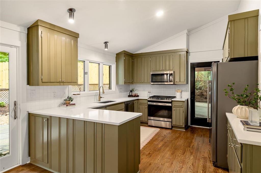922 Barton Woods Road Northeast Atlanta, GA 30307 - Photo 42 of 96