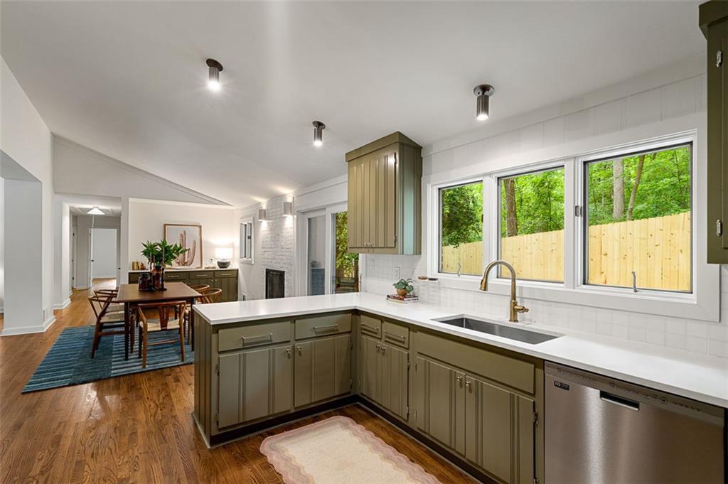 922 Barton Woods Road Northeast Atlanta, GA 30307 - Photo 45 of 96
