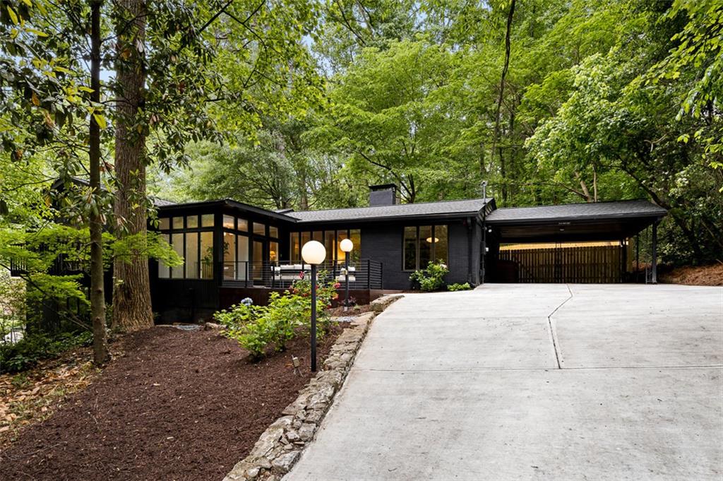 922 Barton Woods Road Northeast Atlanta, GA 30307 - Photo 5 of 96