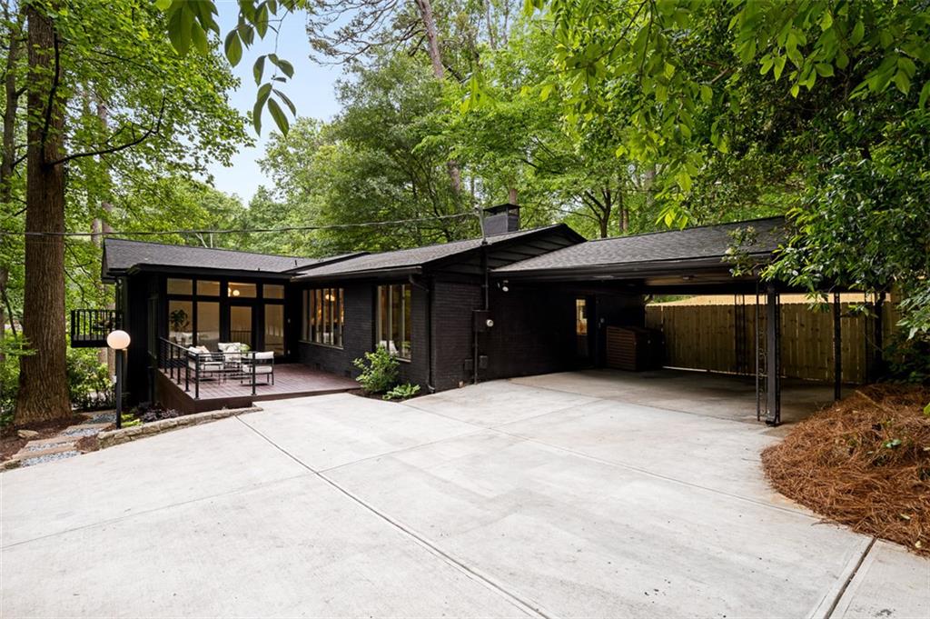 922 Barton Woods Road Northeast Atlanta, GA 30307 - Photo 6 of 96