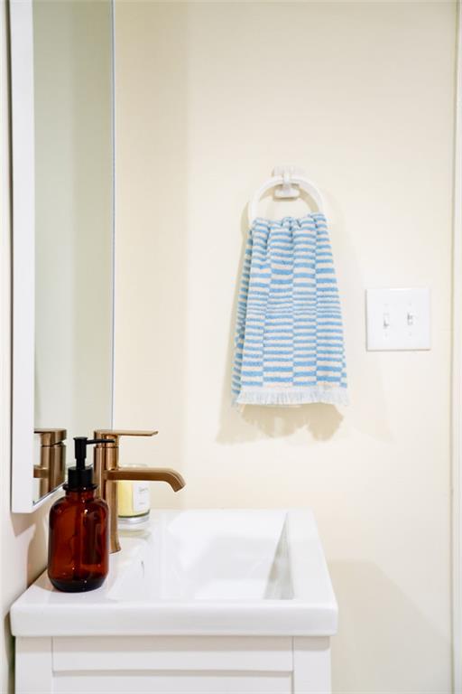 922 Barton Woods Road Northeast Atlanta, GA 30307 - Photo 88 of 96 a bathroom with a bathtub and a window