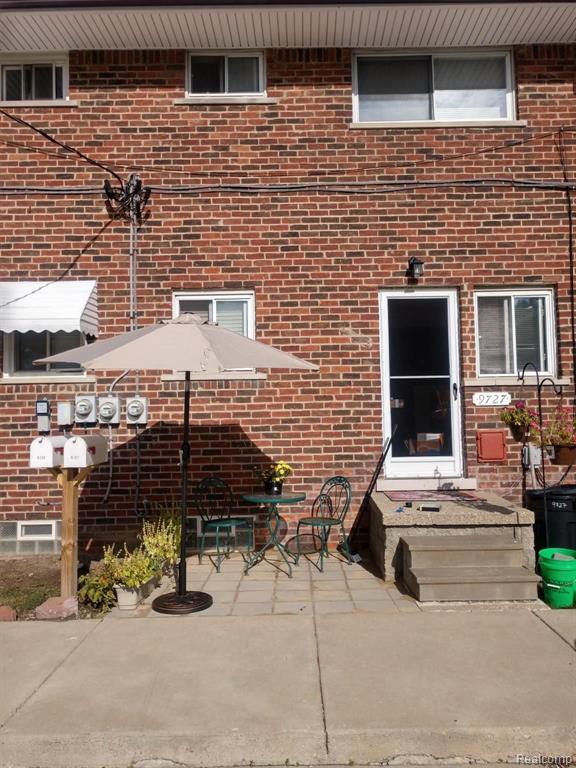 9727 Middlebelt Road Livonia, MI 48150 - Photo 3 of 21