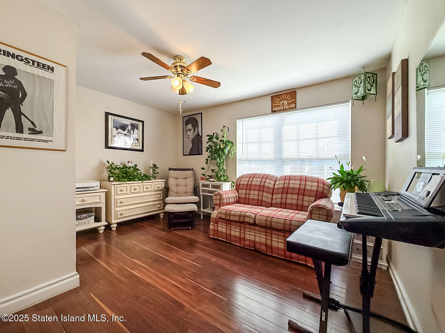 7 Cherry Bend Drive Howell, NJ 07731 - Photo 20 of 27 a living room with furniture and wooden floor