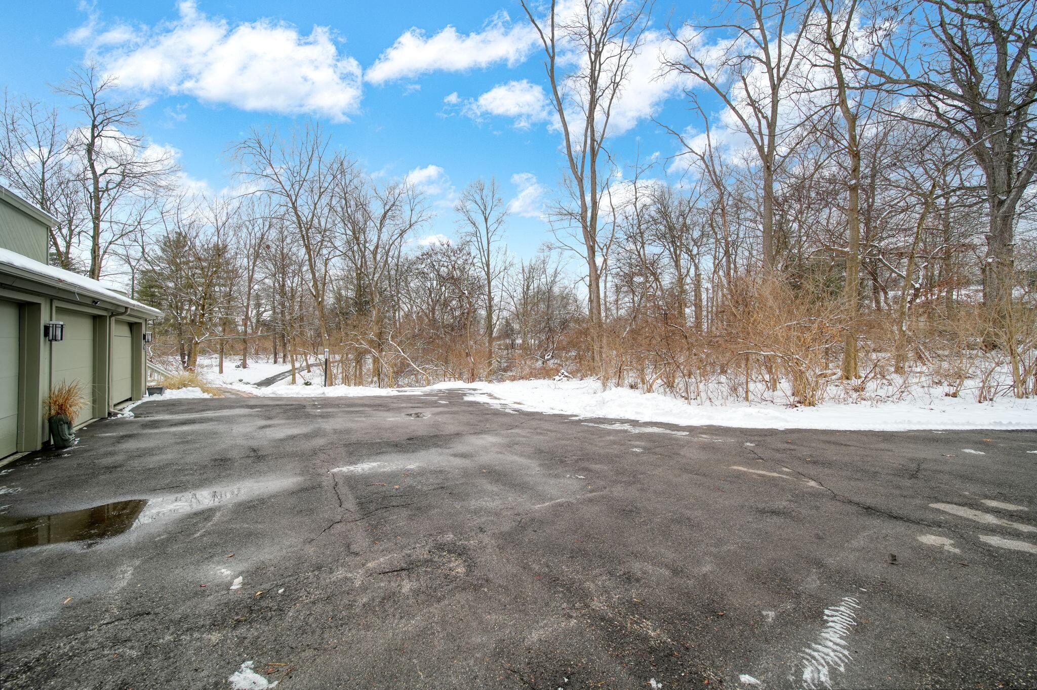 3525 Stonewall Road Jackson, MI 49203 - Photo 3 of 102 4-web-or-mls-DSC02551_HDR