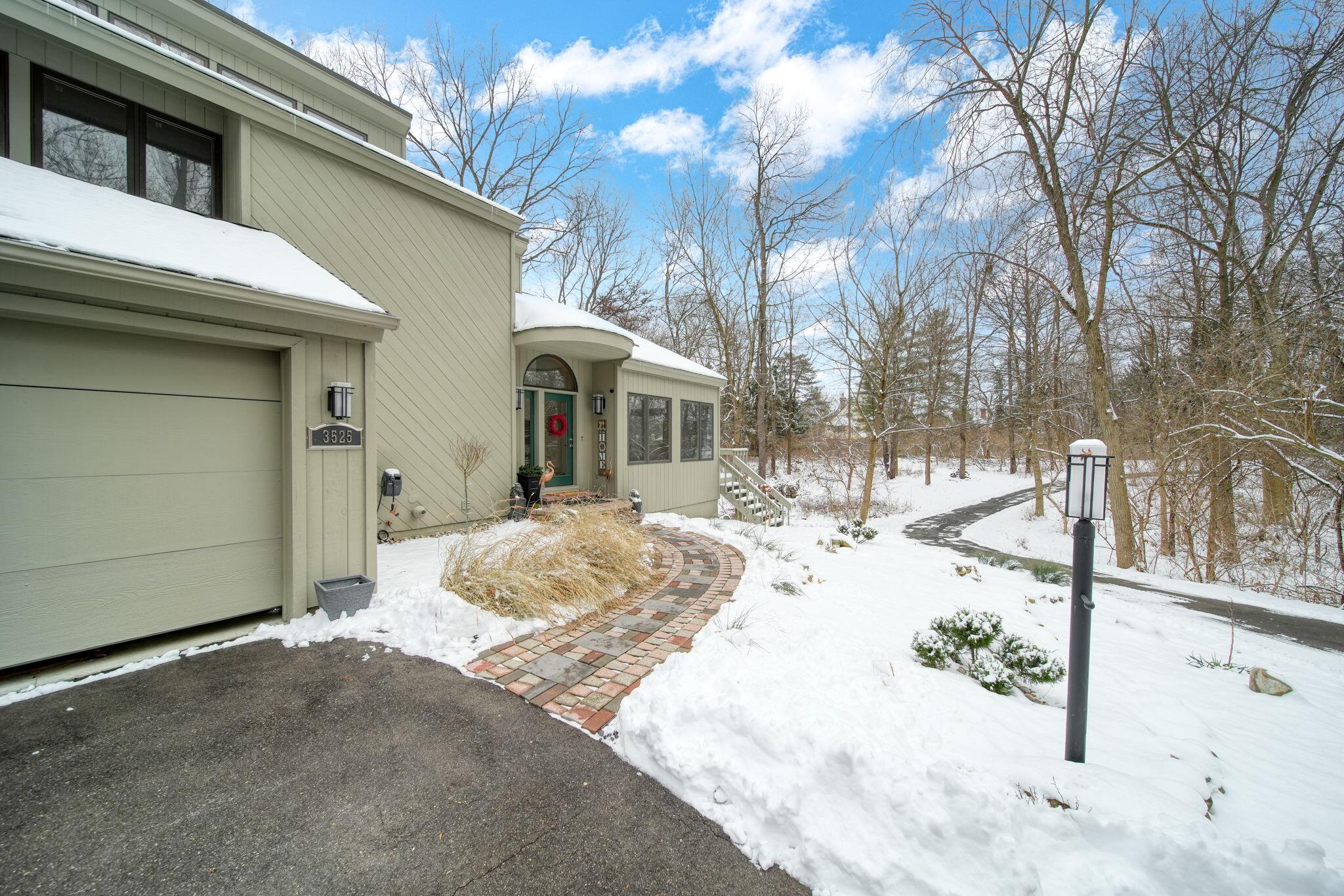 3525 Stonewall Road Jackson, MI 49203 - Photo 4 of 102 5-web-or-mls-DSC02531_HDR