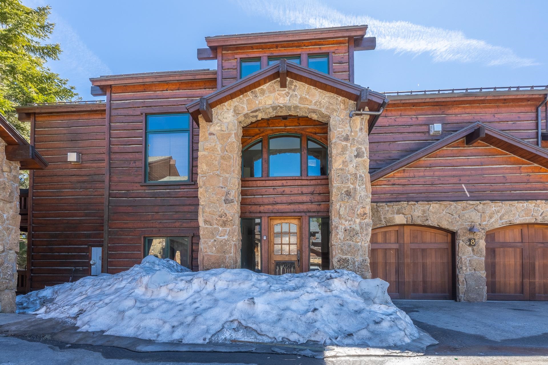 5808 Minaret Road, Unit 8 Mammoth Lakes, CA 93546 - Photo 1 of 57