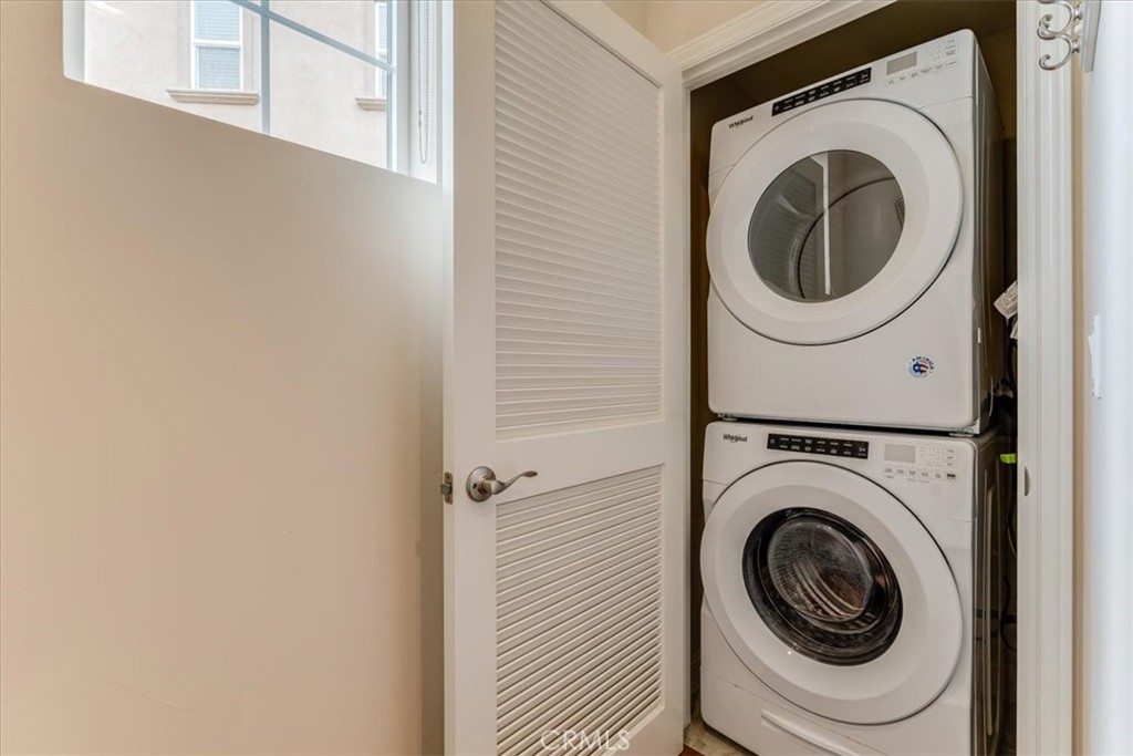 1176 Spring Azure Way Nipomo, CA 93444 - Photo 19 of 40 Laundry Area
