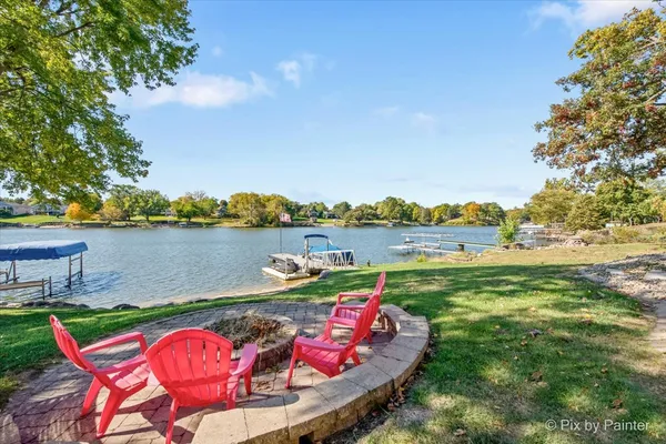 $799,900 | 1293 Lake Holiday Drive, Lake Holiday, IL 60548