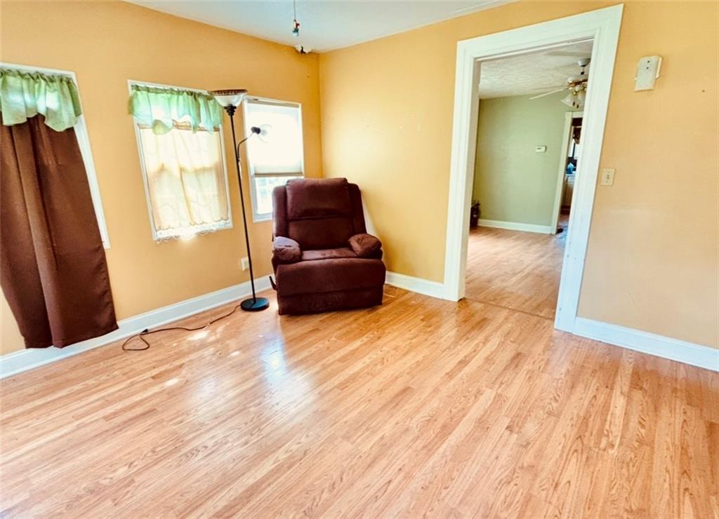 61 McMichael Road Carnegie, PA 15106 - Photo 2 of 17