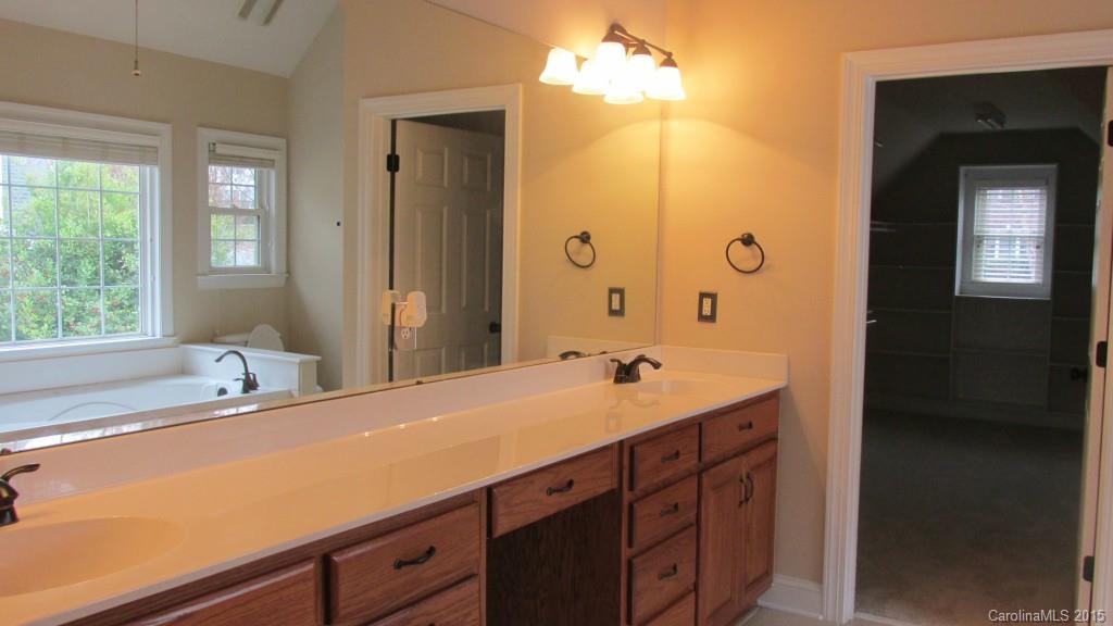 12122 Willingdon Road Huntersville, NC 28078 - Photo 12 of 24 Gallery Image 12