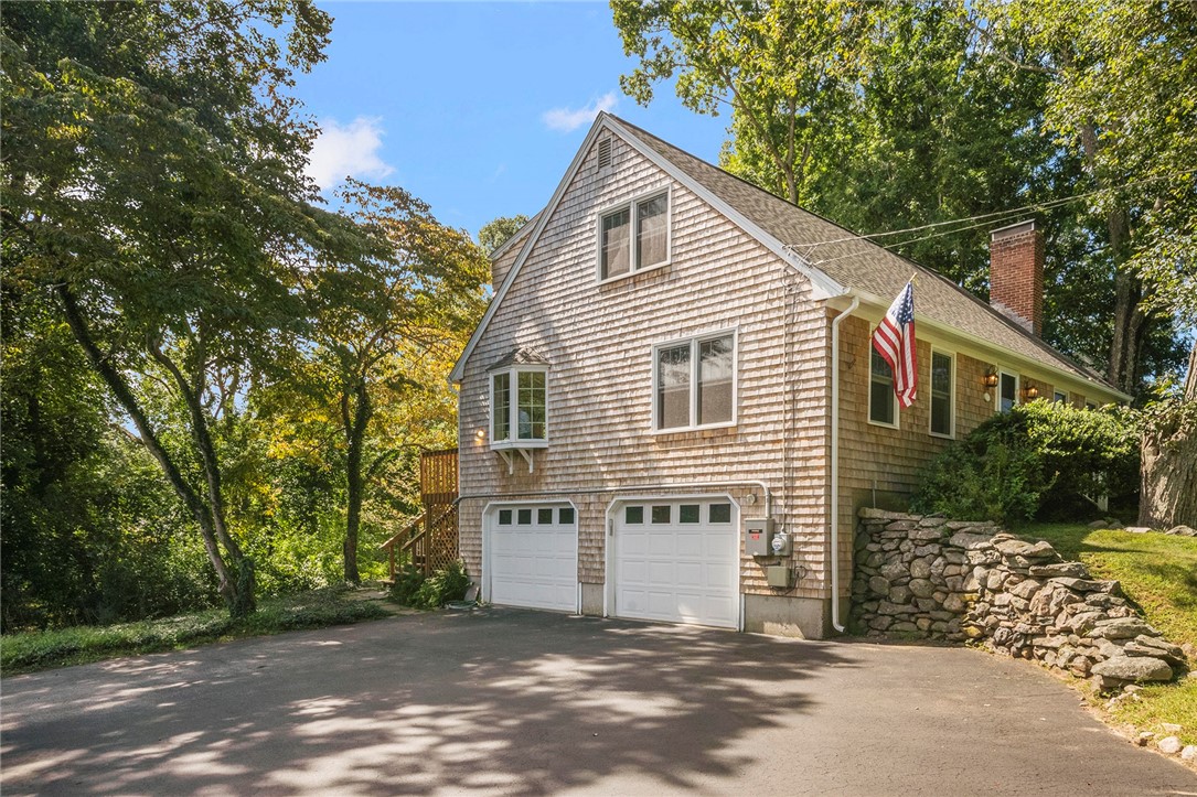 102 Edgewater Road Narragansett, RI 02882 - Photo 4 of 38 Gallery Image 4